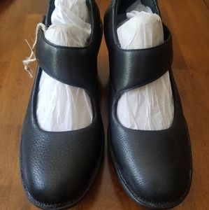 bionica darva wedge mary jane